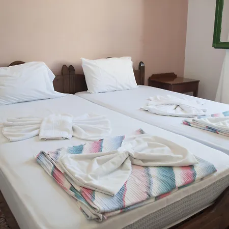 Domenica 4* Rethymno (Crete)