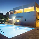 Domenica Apartmanhotel 4*